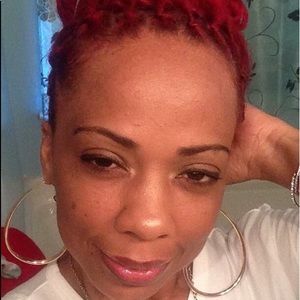 Meet your Posher, Simone